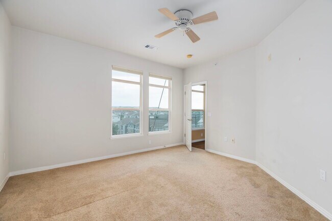 Building Photo - 10176 Park Meadows Dr