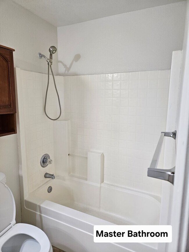 Building Photo - Mirador Estates (Lindsay & Warner) 3 bed 2 bath single level