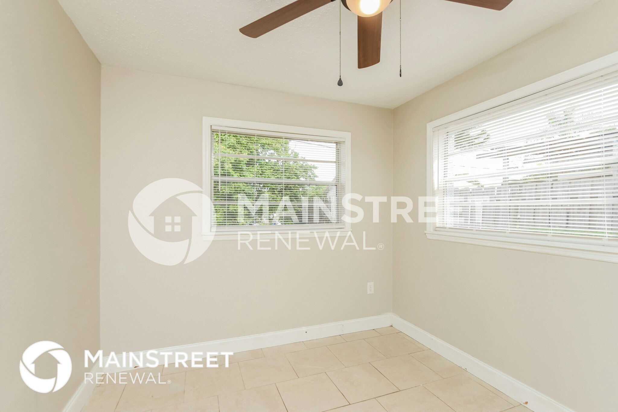 Building Photo - 2644 Sadler Ln