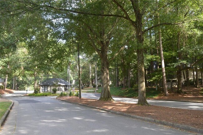Building Photo - 47 Monet Ct NW