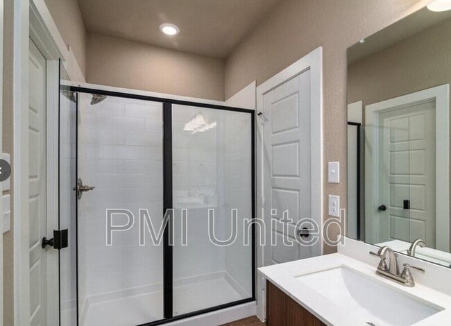 Building Photo - 649 Harvest Moon Dr