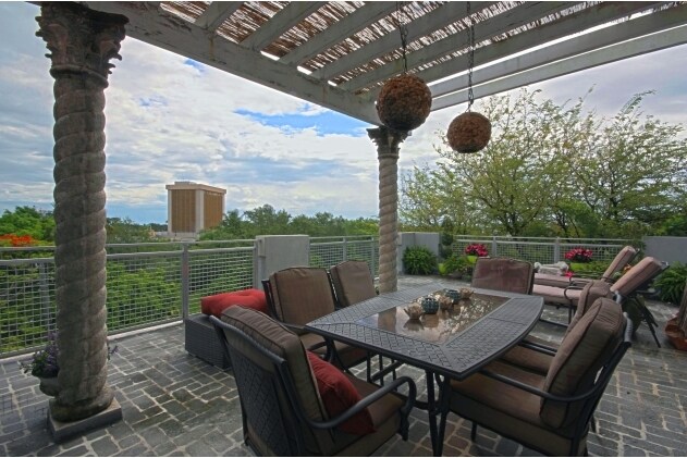 Terrace - Treetops Lofts