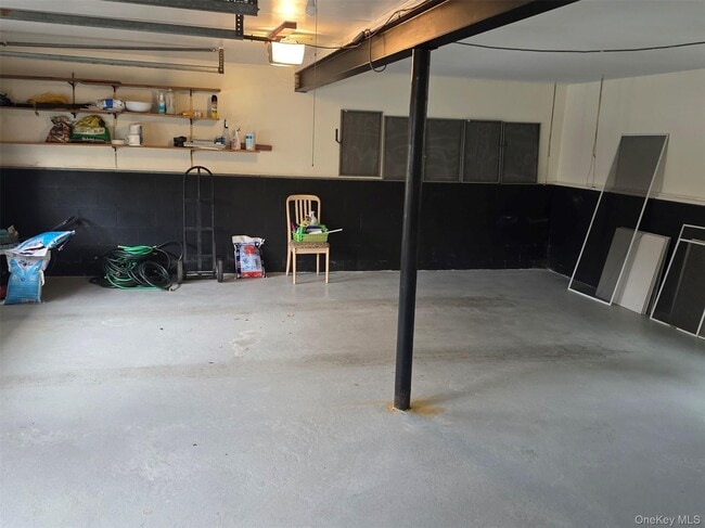 Building Photo - 29 Carriage Hill Ln