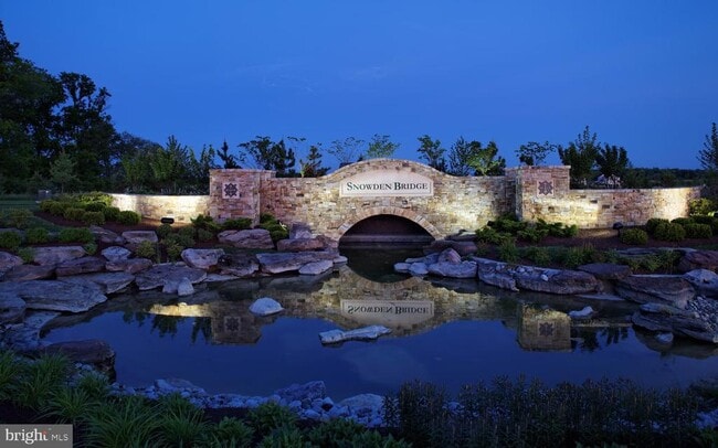 Building Photo - 513 Parkland Dr