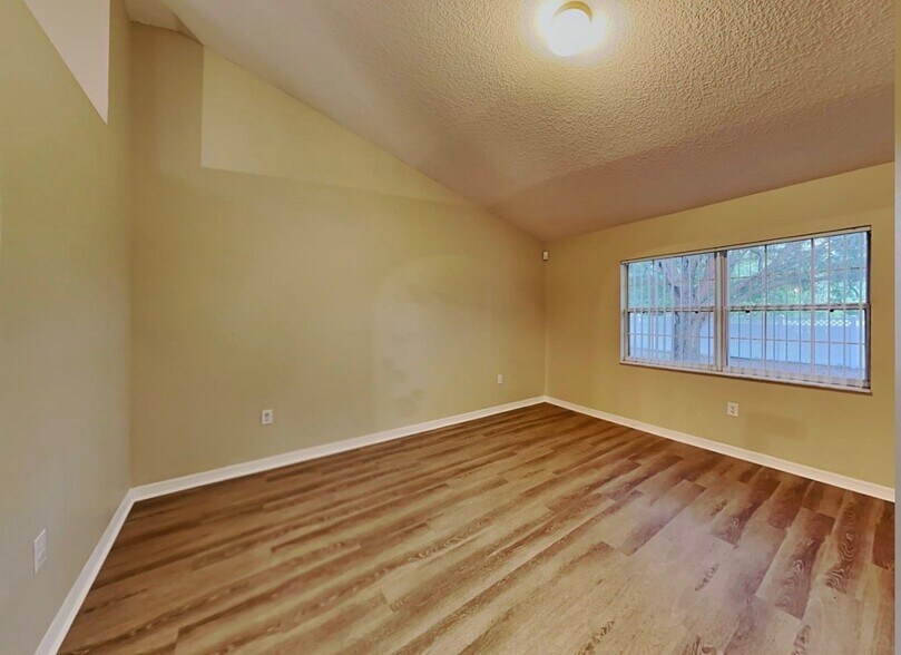 Building Photo - 2486 W Moonlight Ln