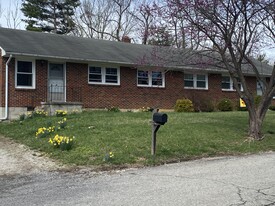 Building Photo - 1005 Montgomery St