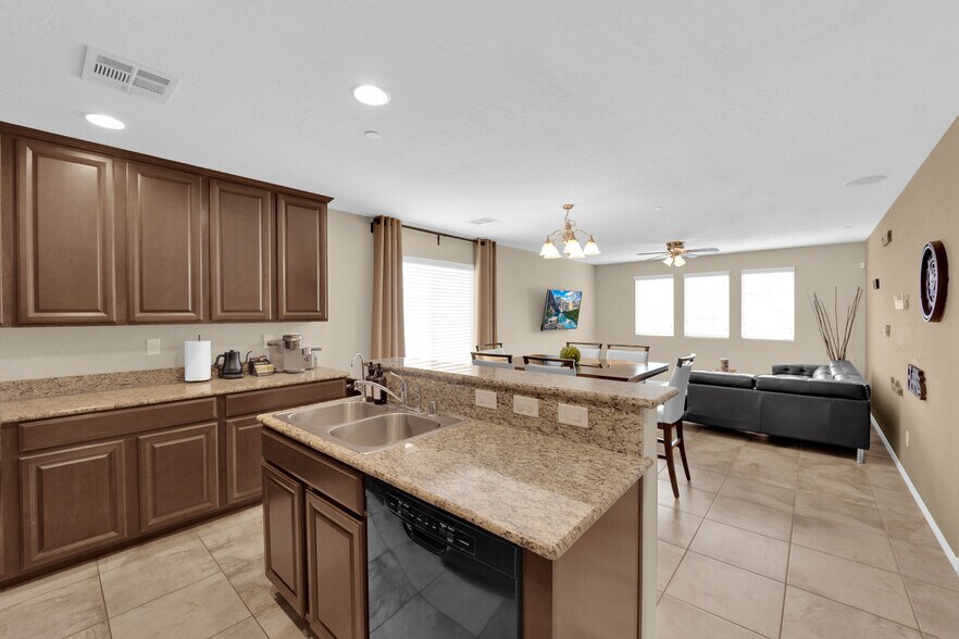 Building Photo - 7605 Finishing Touch Court