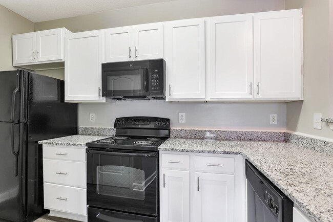 Building Photo - 3 Bedroom Special!!!!  $99 Look and Lease with first month FREE if moved in by 10-31-25