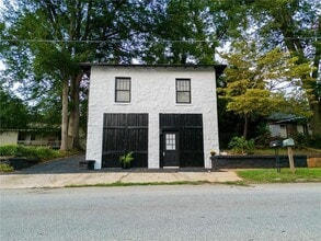 Building Photo - 340 W Washington St