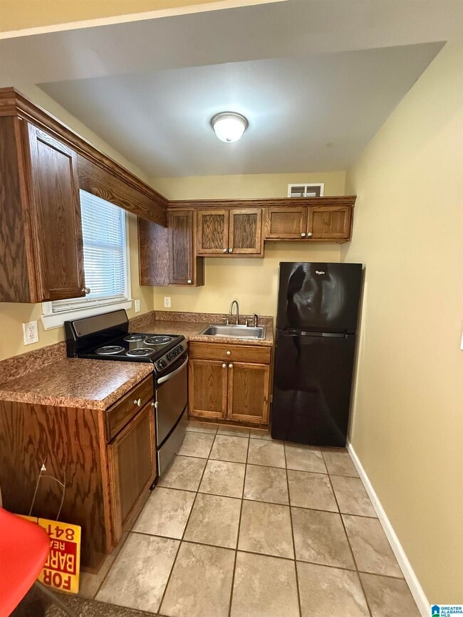 Building Photo - 1223 Hanover St