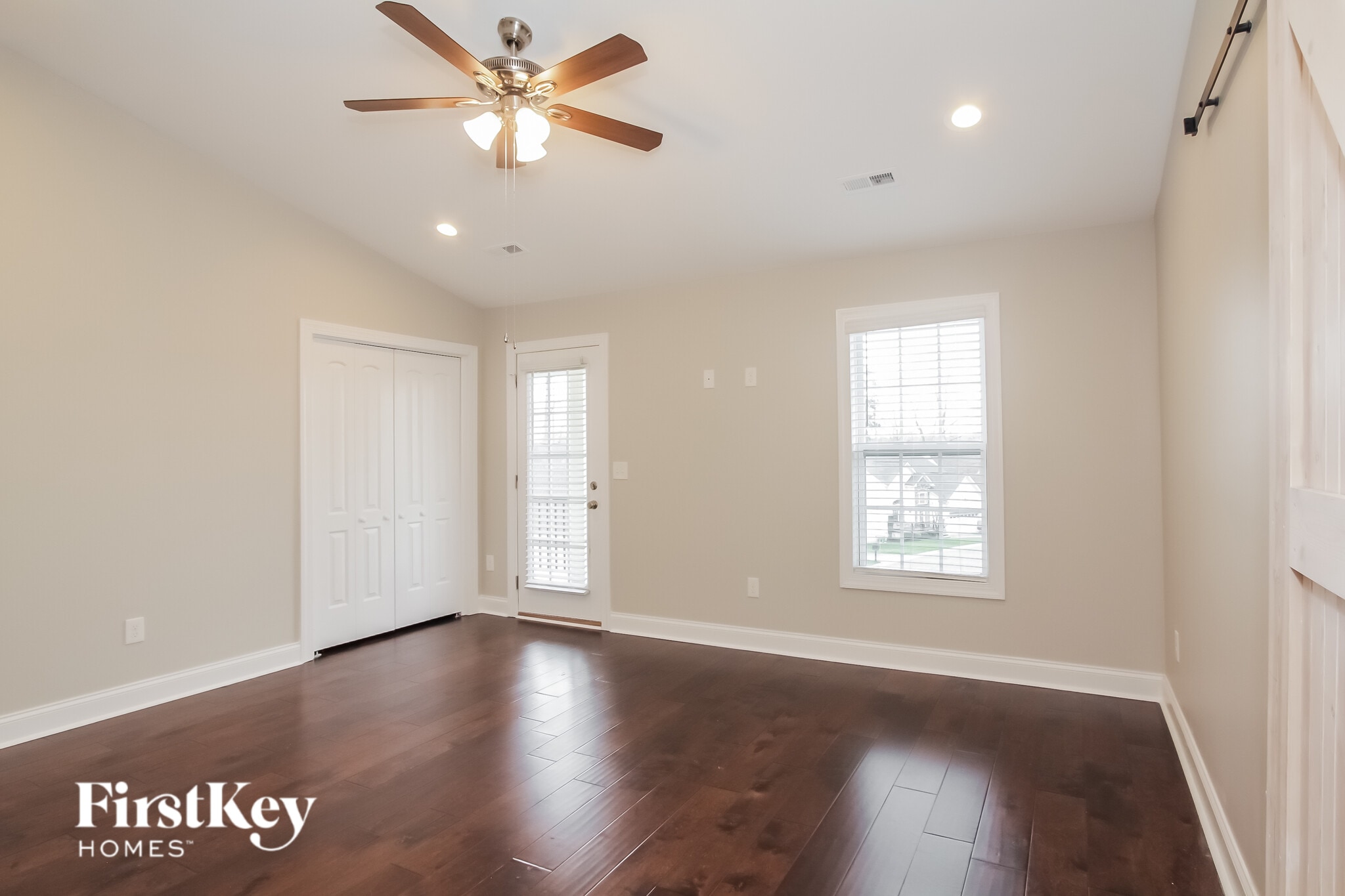 Building Photo - 7879 Smith Pond Dr