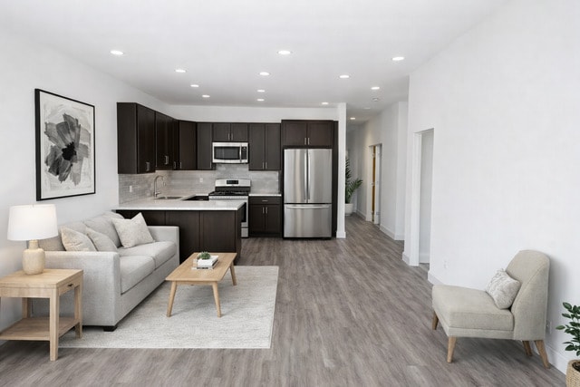 Building Photo - 3340 W Evergreen Ave