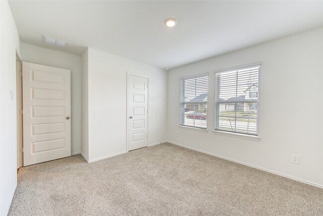 Building Photo - 2913 Misty Elm Ln