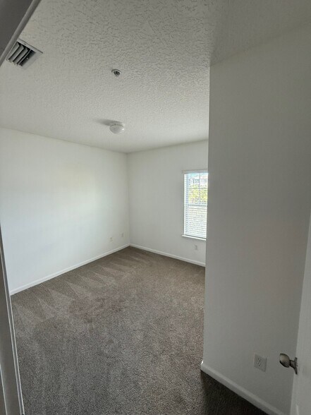 Building Photo - 4908 Key Lime Dr