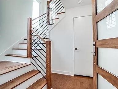 Building Photo - 1925 California Dr