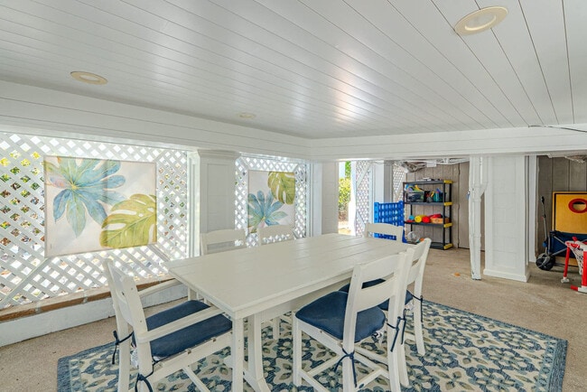 Building Photo - 7 Periwinkle Ln