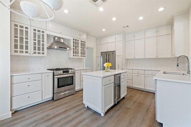 Building Photo - 5700 Carry Back Ln