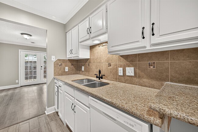 Building Photo - 14535 Misty Meadow Ln