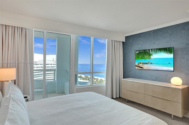 Building Photo - 4401 Collins Ave