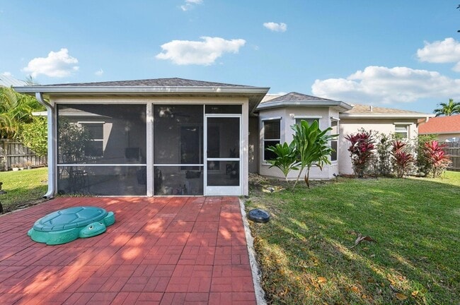 Building Photo - 5920 NW Wolverine Rd