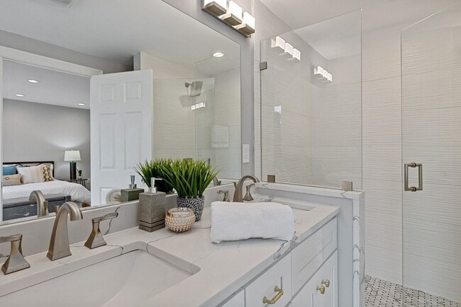 Building Photo - 46 7th St