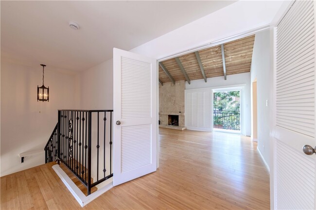 Building Photo - 23 Chicory Way