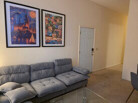 Building Photo - 1006 Russell Blvd