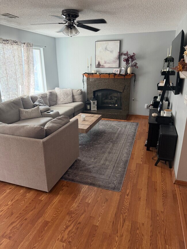 Building Photo - 20356 E Berry Pl