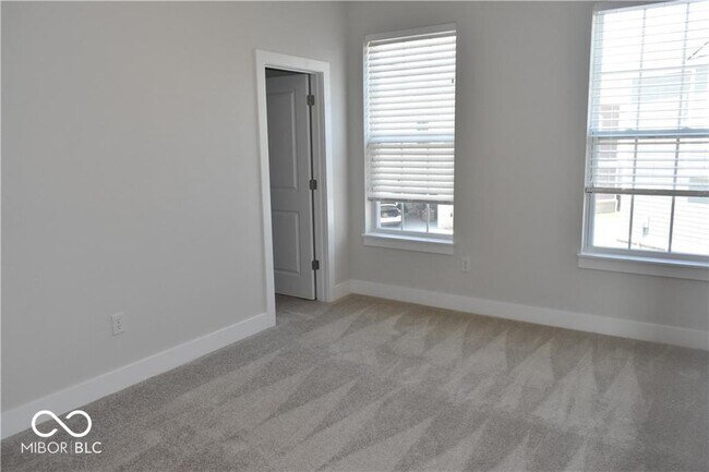 Building Photo - 874 Kinzer Ave