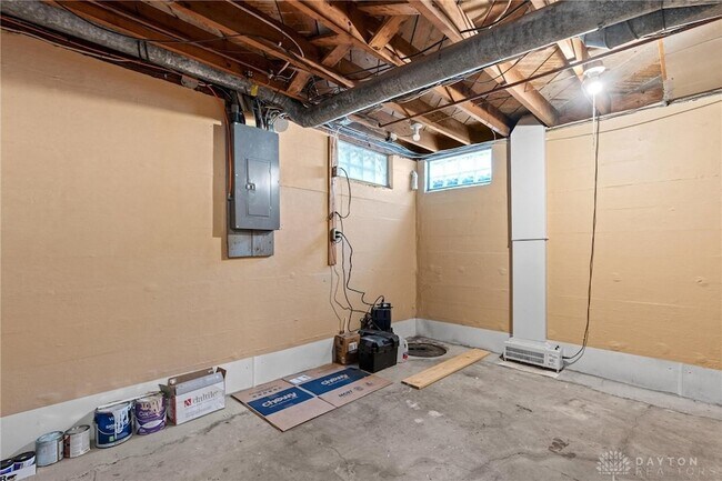 Building Photo - 2617 California Ave