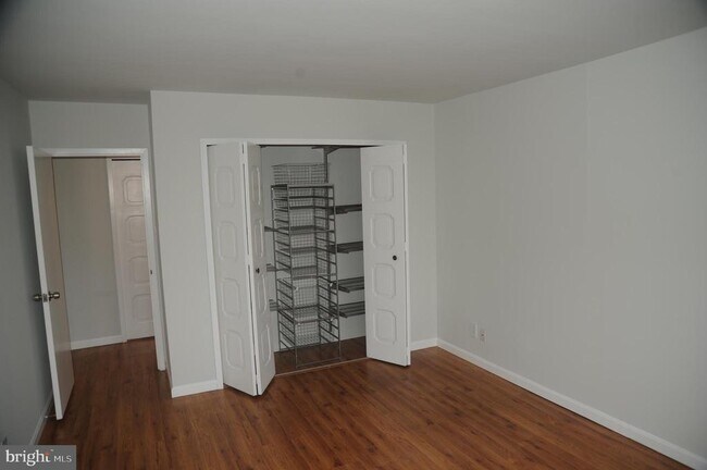 Building Photo - 5225 Pooks Hill Rd