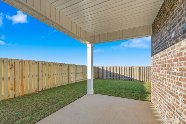 Building Photo - 1085 Hayward Lp