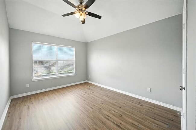 Building Photo - 312 Larkspur Ct