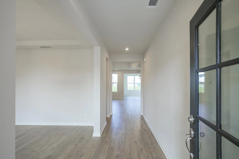 Building Photo - 5401 Zinnia Ln