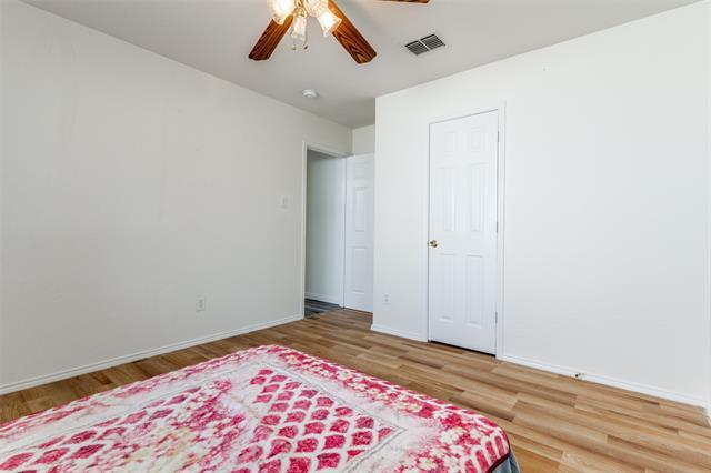 Building Photo - 1614 Pin Oak Trail