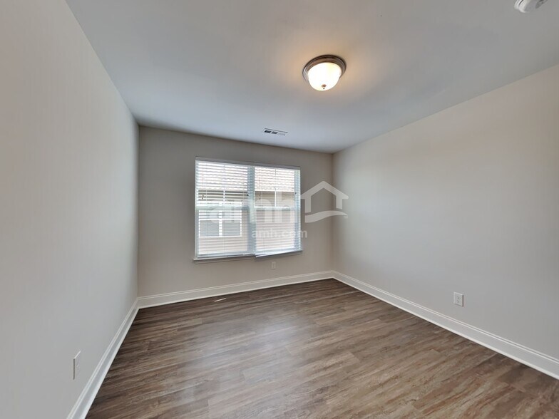 Building Photo - 5059 Mountain Springs Rd