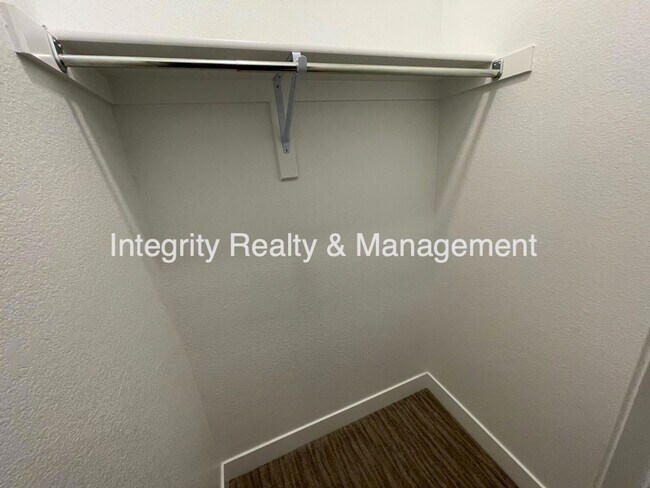 Building Photo - 2815 W 25th Ave