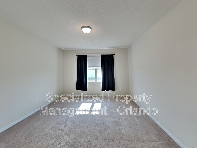 Building Photo - 3417 Soaring Dr