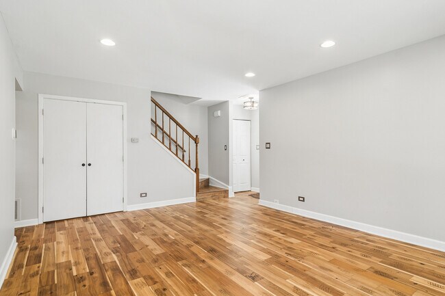 Building Photo - 452 Kennedy Pl