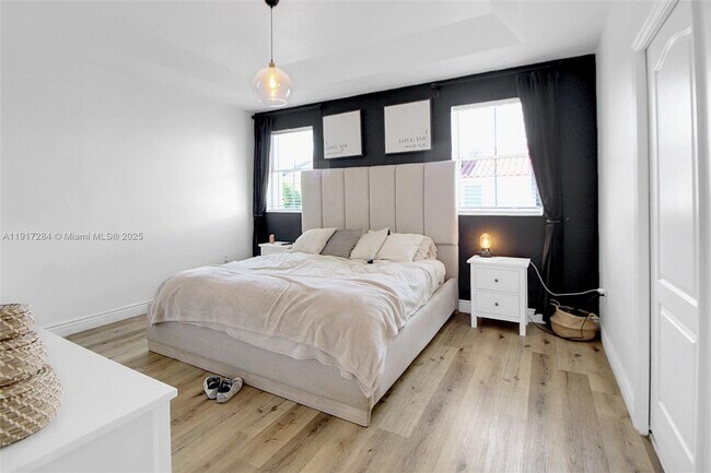 Building Photo - 4362 NW 114th Path