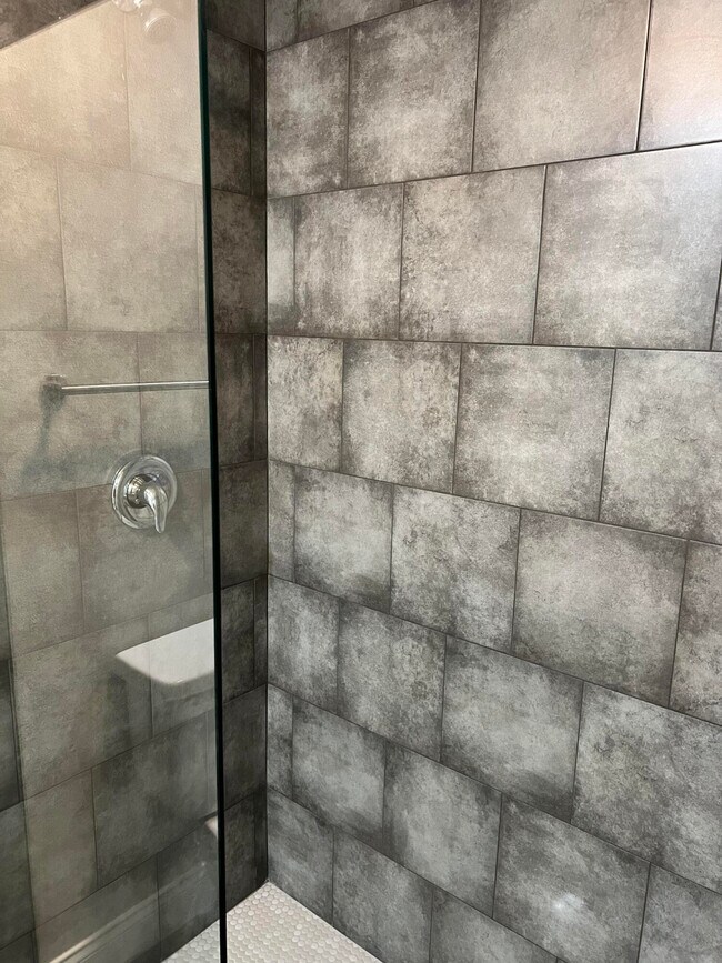 Building Photo - 838 San Filippo Dr SE