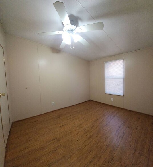 Building Photo - 590 Canal Ln