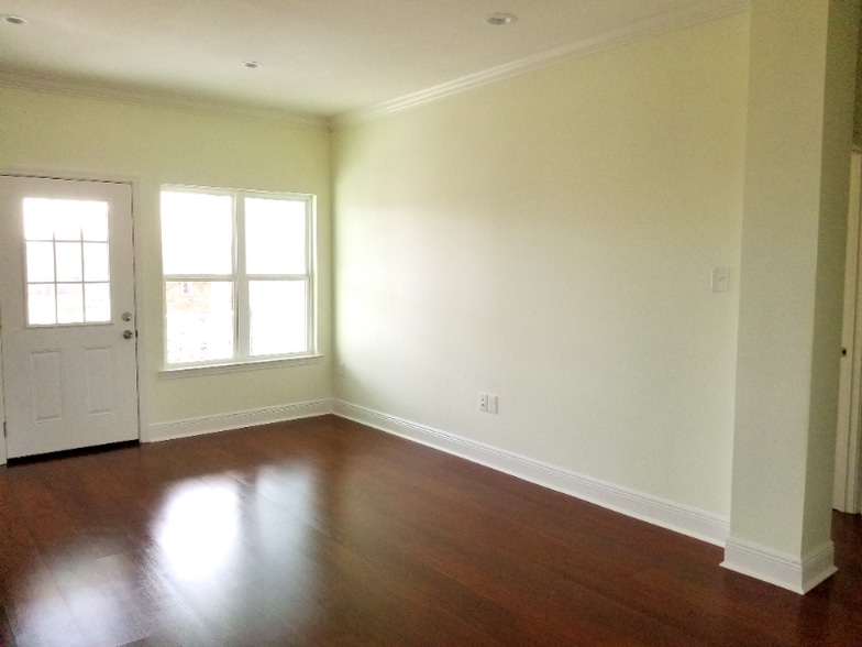 Building Photo - 8428 Colonel Dr