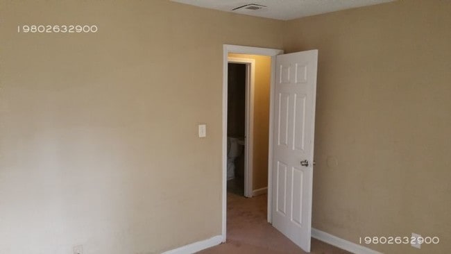 Building Photo - Ready for move in