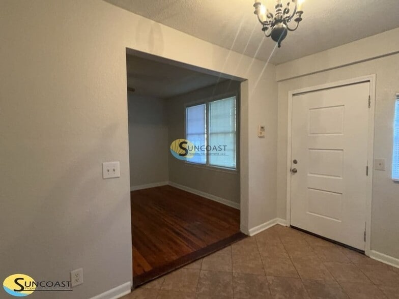 Building Photo - 1291 Randolph St