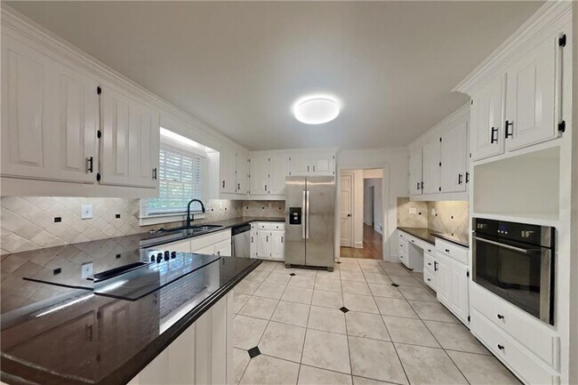 Building Photo - 5340 Bannergate Dr