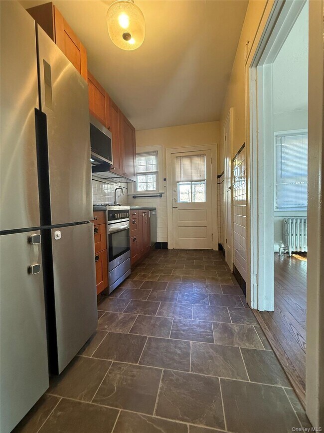 Building Photo - 48 Gordon Ave