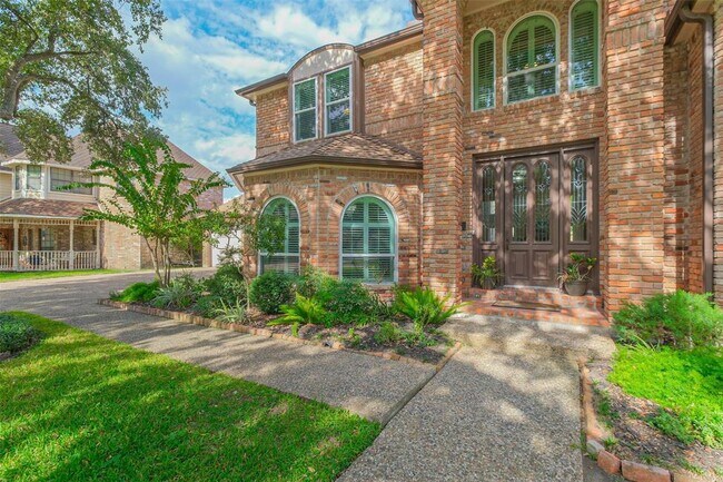 Building Photo - 1319 Hannington Dr