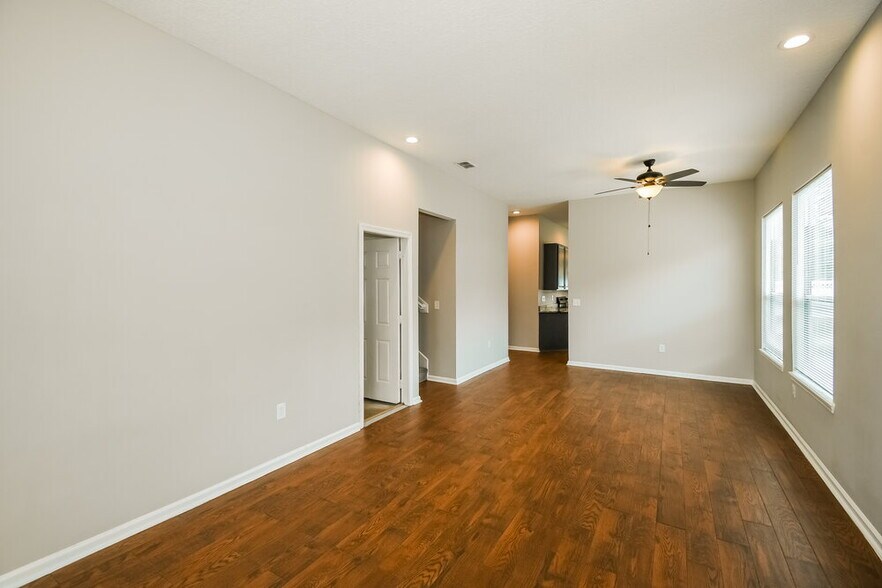 Building Photo - 3531 Waterford Oaks Dr