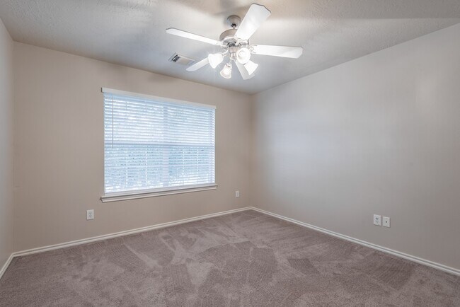 Building Photo - 6707 Topsfield Point Dr